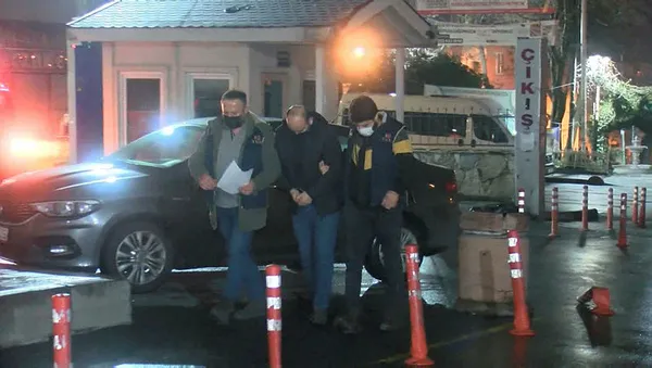 istanbulda-pkkya-operasyon-8-kisi-gozaltina-alindi-1617676325619.jpg İstanbul'da PKK'ya operasyon: 8 kişi gözaltına alındı - 1