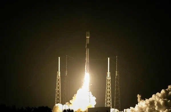 Halk TV sunucusu Özlem Gürses bu kez de Türksat 5A uydusuna saldırdı!