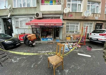 Üsküdar'da gündüz vakti bıçaklı saldırı dehşeti! Kadın saldırgan bakkalı bıçakladı