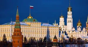 Putin, Aliyev ve Paşinyan ile görüştü