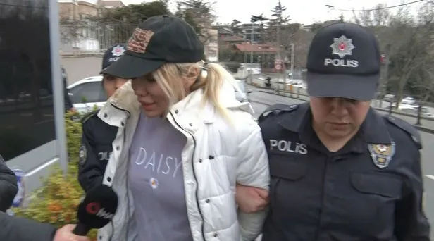 Esra Ersoy 13 yaşındaki çocuğa istismar olayı nedir? Ciciş kardeşler Esra Ersoy tutuklandı mı, cezaevinde mi?