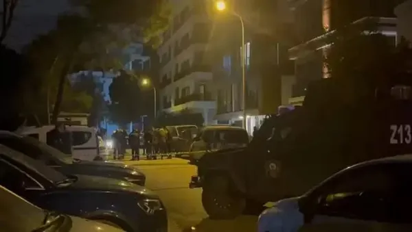 pendikte-polis-noktasinda-saldiri-1708120156512.jpg Pendik'te polis noktasına silahlı saldırı! Bölgede son durum ne? - 1
