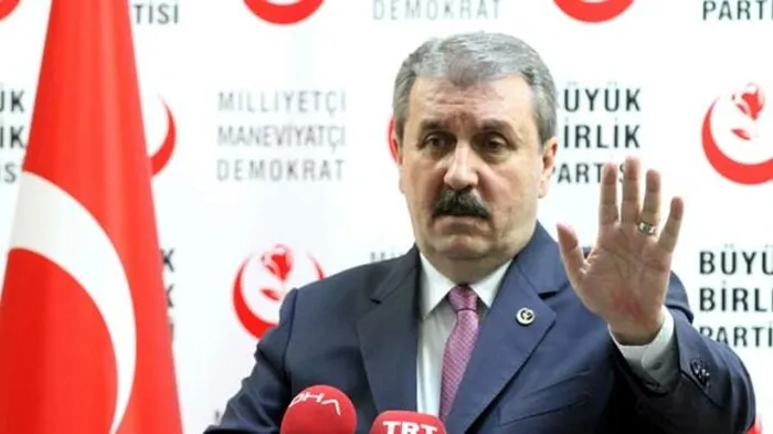 Son dakika: Başkan Erdoğan'dan BBP Genel Başkanlığı'na yeniden seçilen Mustafa Destici'ye tebrik telefonu - 1