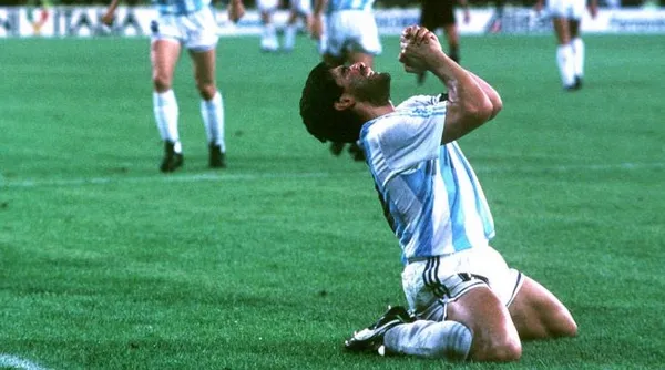 Maradona’nın ölümünde doktor şüphesi: Evinde ve muayenehanesinde arama yapıldı