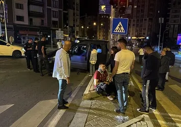 Samsun'da dolmuş ile otomobil çarpıştı! 1'i ağır 3 yaralı