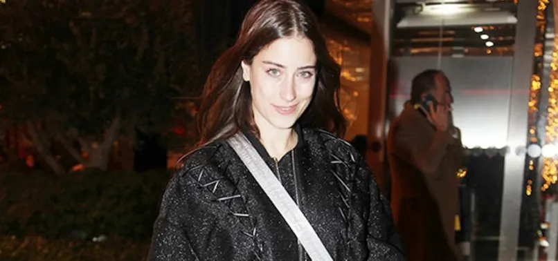 Hazal Kaya'nın yeni tarzı