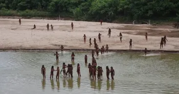 Dünyayla temas kurmamış kabile görüntülendi! Amazon ormanlarında bir ilk