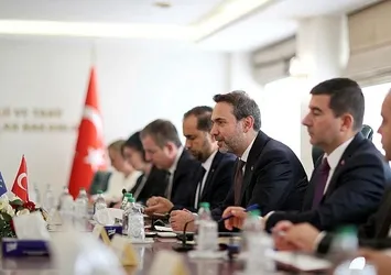 Türkiye 3. nükleer santral için Çin'le anlaşmaya yakın! Enerji ve Tabii Kaynaklar Bakanı Alparslan Bayraktar açıkladı