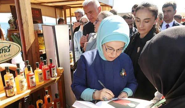 Türk Mutfağı Haftasında Balıkesir kahvaltısını Emine Erdoğan tanıttı! Ünlü şefler ile bir araya geldi