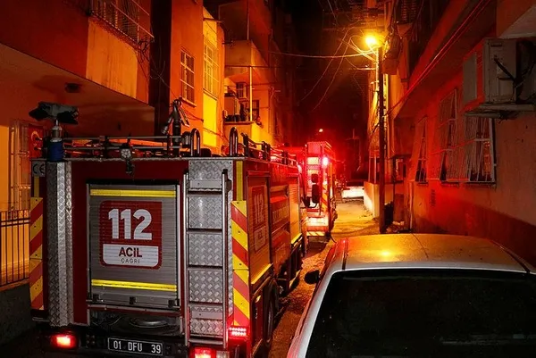 1665112438341.jpeg Oturduğu binanın merdivenlerini ateşe verdi! - 1