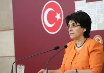 Leyla Zana beraat etti!