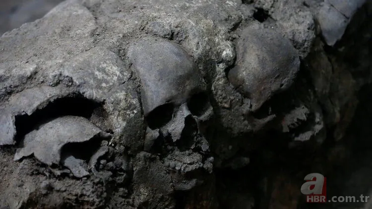 Bilim insanları Aztekler’e ait kafatasları karşısında şoke oldu! Kafatası kulesi… 7