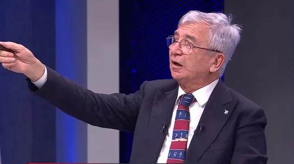 a-haber-muhabirine-yapilan-saldirida-tepkiler-cig-gibi-basina-ozgurluk-nerede-1705694187669.jpg A Haber muhabirine yapılan saldırıda tepkiler çığ gibi! Basına özgürlük nerede? - 5