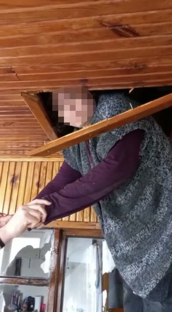FETÖ firarisi tavan arasına yaptırdığı gizli bölmeden çıktı! - 1