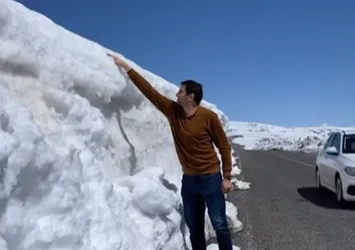 Yayla evleri kar altında