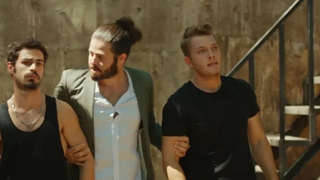 Gençliğim Eyvah 13. bölümde Çavi ve Zola’yı buldular!