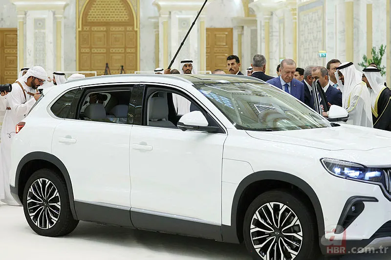 Başkan Erdoğan BAE Devlet Başkanı Al Nahyan'a TOGG hediye etti! Pamukkale beyazı ile Abu Dabi caddelerinde tur 1