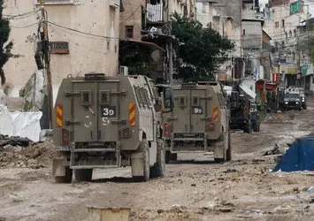 Katil İsrail ordusu 3 Filistinliyi yaraladı
