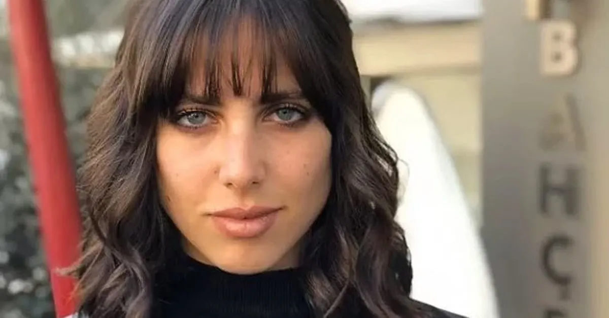 hulya avsar in kizi zehra cilingiroglu son goruntusuyle sasirtti bir deri bir kemik kaldi