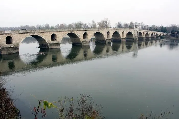 Kanalizasyon Meriç Nehri'ne bağlanmış! Edirne Belediyesi'nin gözü önünde skandal olay - 3
