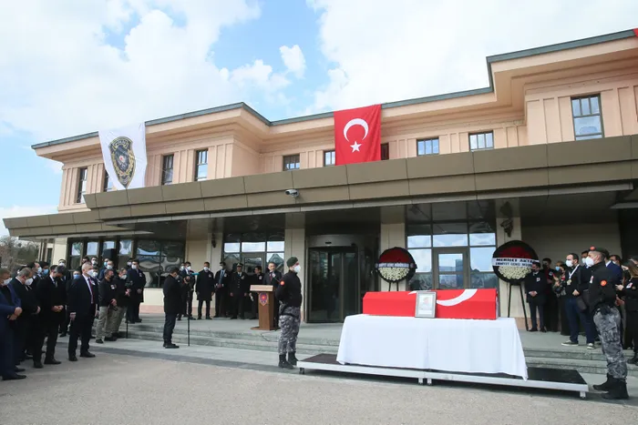 Senegal’de şehit olan Özel Harekat Şube Müdürü Hayrettin Eren’e veda! Başkan Erdoğan da cenaze törenine katıldı