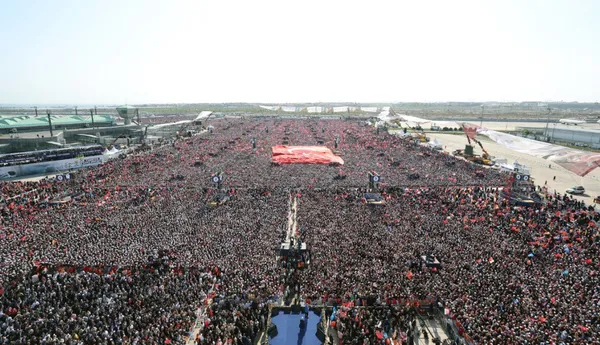 son-dakika-baskan-erdogandan-ak-parti-buyuk-istanbul-mitingi-paylasimi-1683528591509.jpg Son dakika: Başkan Erdoğan'dan AK Parti Büyük İstanbul mitingi paylaşımı - 1
