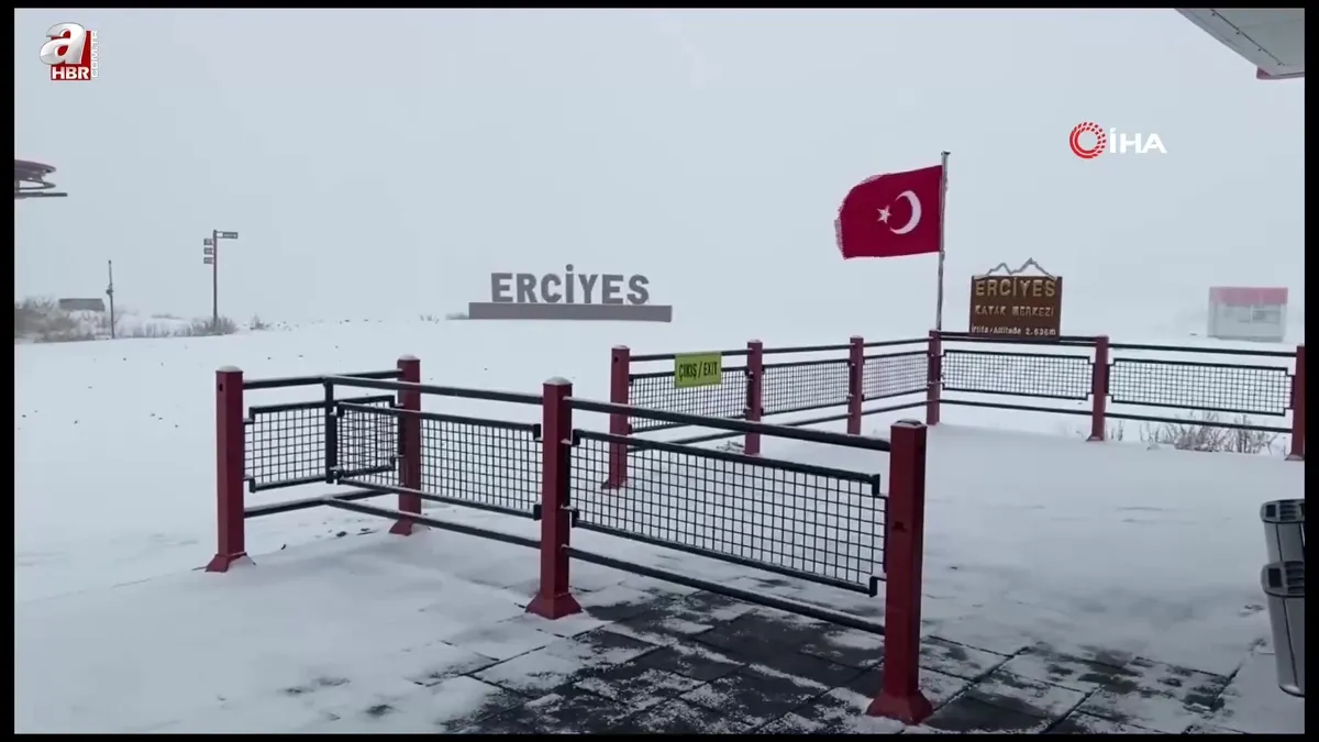 Erciyes beyaza büründü