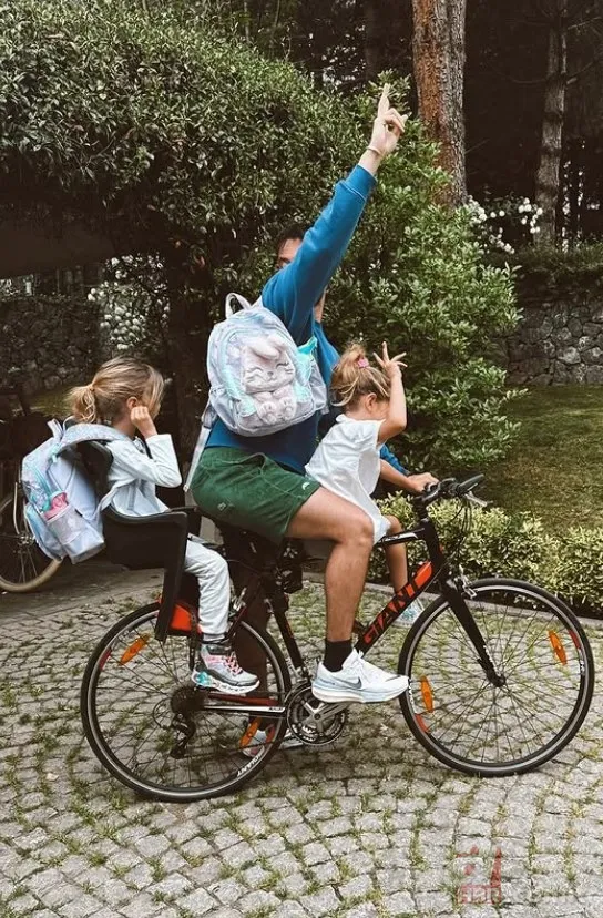 Güzel oyuncuyla aşk mı yaşıyor? Pelin Akil'den boşanan Anıl Altan sessizliğini bozdu! 6