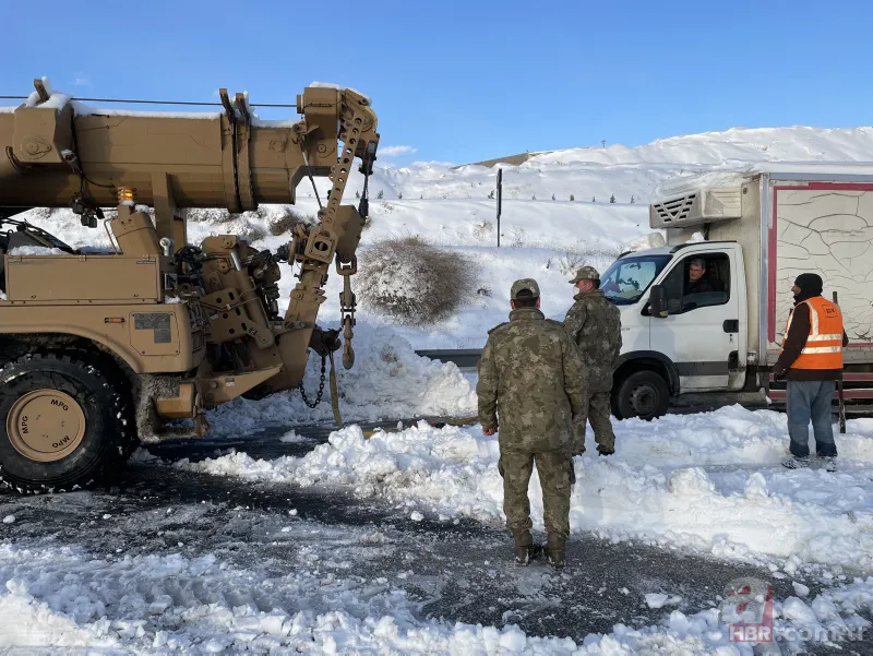 Gaziantep'te son durum nasıl? Yol temizleme çalışmalarından yeni görüntüler 19