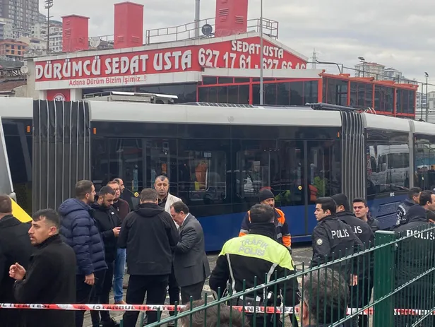 alibeykoy-tramvay-kazasi-son-dakika-otobus-tramvaya-carpti-olu-ve-yarali-var-mi-istanbul-tramvay-kazasi-son-du-1670222691272.jpg İstanbul tramvay kazası son durum ne? Otobüs tramvaya çarptı! Ölü ve yaralı var mı? Alibeyköy tramvay kazası son dakika - 4