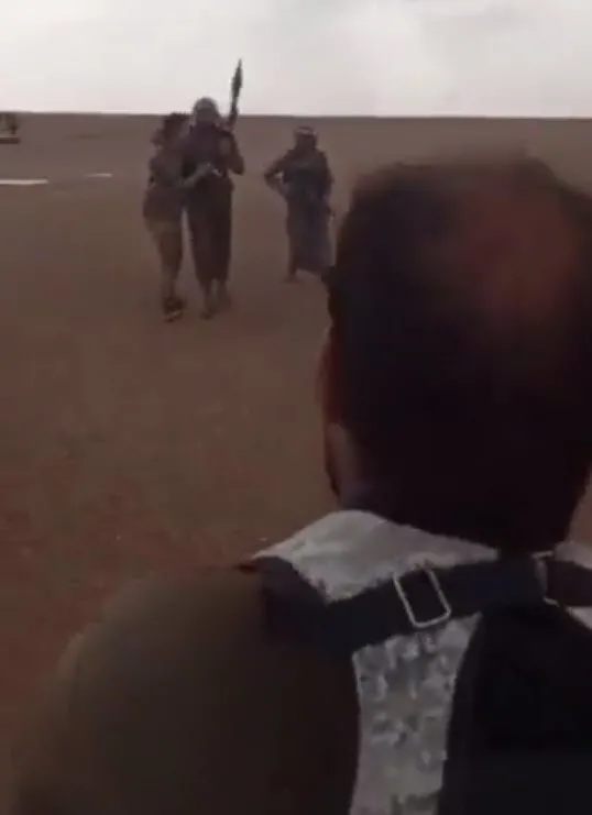 1693584717078.jpg PKK tabanvay! Suriye'nin doğusundaki Deyrizor'da PKK/YPG köşeye sıkıştı: Teröristler çatılardan atlayarak kaçıyorlar - 3