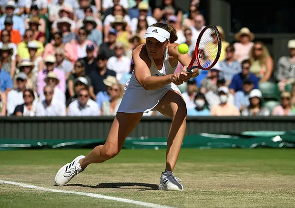 Son dakika: Wimbledon kadınlarda Kazak Elana Rybakina zaferi