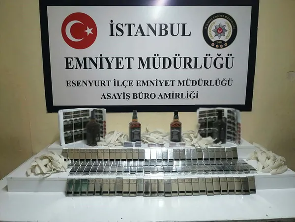 son-dakika-esenyurtta-sahte-ickiden-6-kisi-hayatini-kaybetti-1639596669036.jpg Son dakika: Esenyurt'ta sahte içkiden 6 kişi hayatını kaybetti - 1