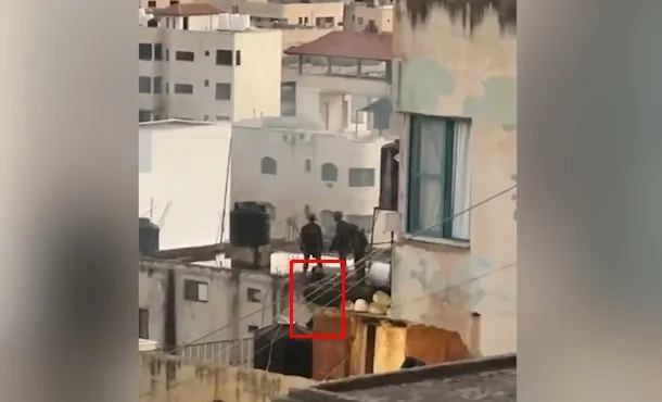 İşgalci İsrail askerleri Filistinli şehitleri çatıdan attı! BM ve ABD İsrail askerlerinden rahatsız