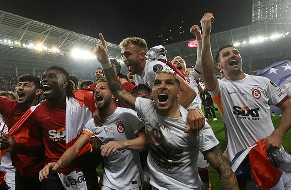 Galatasaray 2022-2023 sezonunun şampiyonu oldu | Başkan Erdoğan’dan Aslan’a tebrik