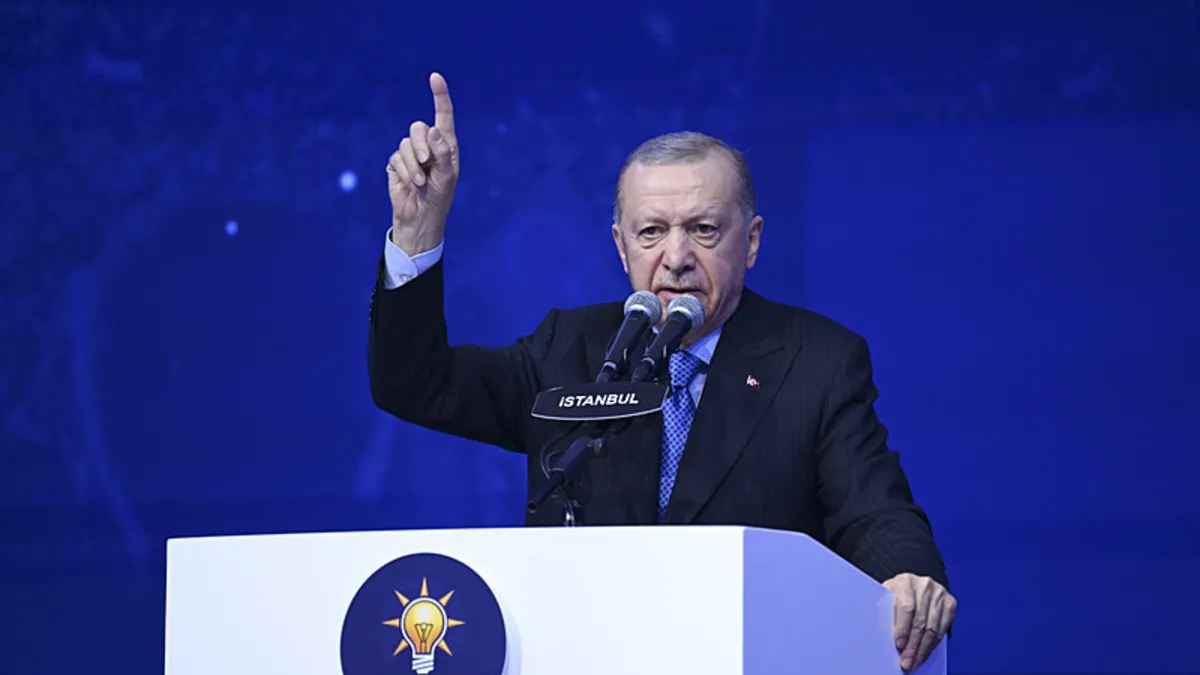 Başkan Erdoğan: Ey Ekrem Efendi! Bizim icraatlarımıza senin hayallerin ulaşamaz