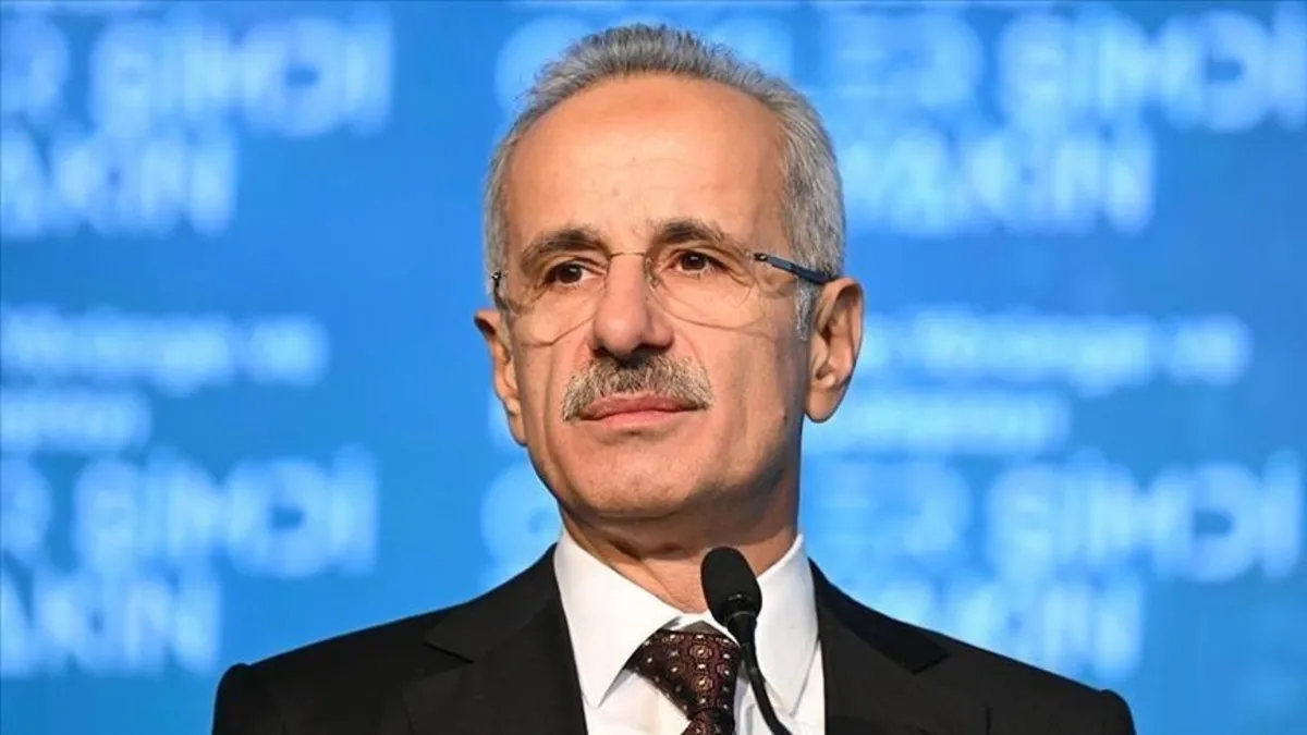 Bakan Uraloğlu'ndan Rizelilere müjde! "Pist aydınlatma sistemini Cat-2 seviyesine yükseltiyoruz"