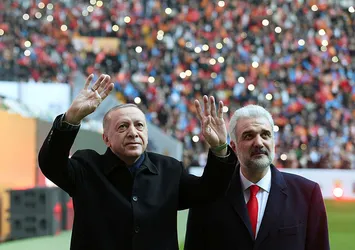 AK Parti İstanbul İl Başkanı Osman Nuri Kabaktepe: Yeni hedefimiz 4,5 milyon hane!