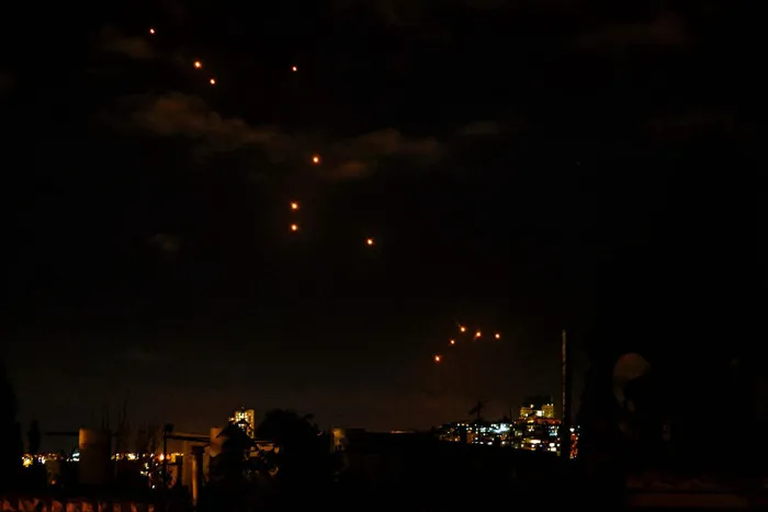 ABD basını yazdı: İran’ın iki füzesi Mossad yerleşkesine düştü