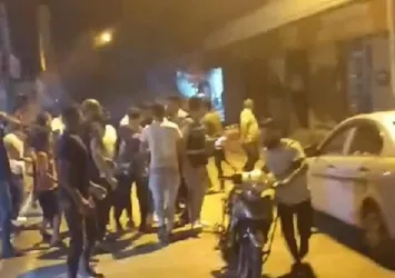 Gaziantep'te ağır hasarlı 4 katlı bina çöktü! Çevredeki panik kamerada