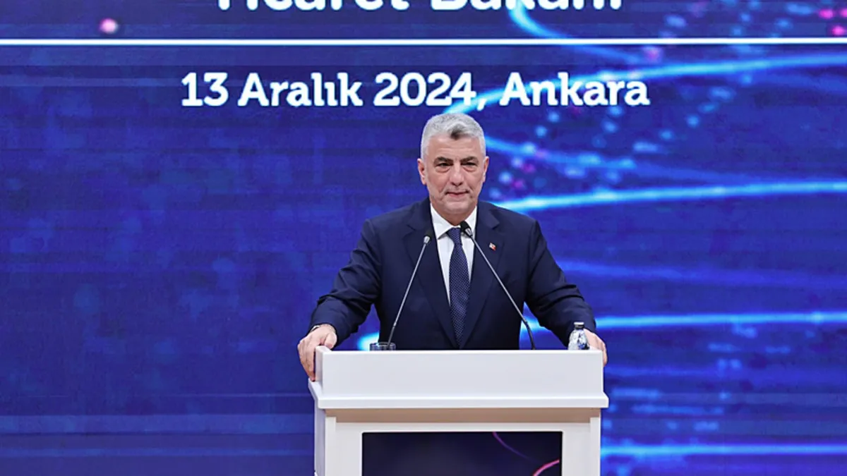 Bakan Bolat: Hedefimiz uzak ülkeler stratejisinde 50 milyar dolarlık ihracata yükselmek