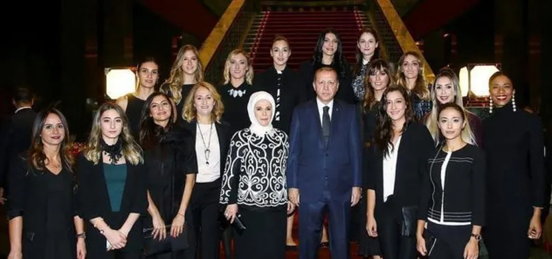 Cumhurbaşkanı Erdoğan, sporcularla buluştu