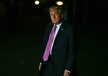 Trump bir kez daha İran'a tehdit yağdırdı