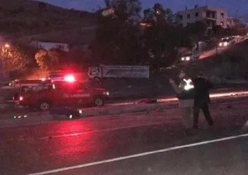 Zincirleme kazada akaryakıt tankeri alev aldı