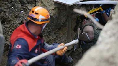 Çanakkale’de toprak kayması! Ölü ve yaralı var