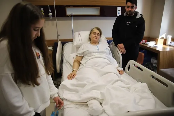 1677141845244.jpg Depreme Adıyaman’da yakalanan ailenin yaşadıkları dehşete düşürdü: Ayağımı çektiğimde parmaklarımın hepsi kopmuştu! - 3