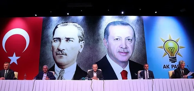 Başkan Erdoğan, Kocaeli’de AK Parti İl Teşkilatıyla bir araya geldi