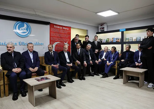 Başkan Recep Tayyip Erdoğan’dan Bağcılar Ülkü Ocakları’na ziyaret