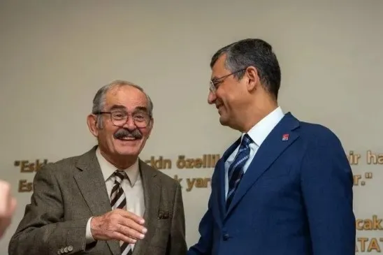 1701936400693.jpg CHP'de sözde değişim rüzgarı! 86 yaşındaki Yılmaz Büyükerşen 6.kez aday: Genel başkanın talimatı ile başvuru yaptım - 1