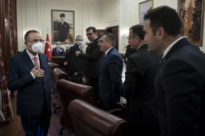 Adalet Bakanı Bekir Bozdağ HSK üyelerini kabul etti